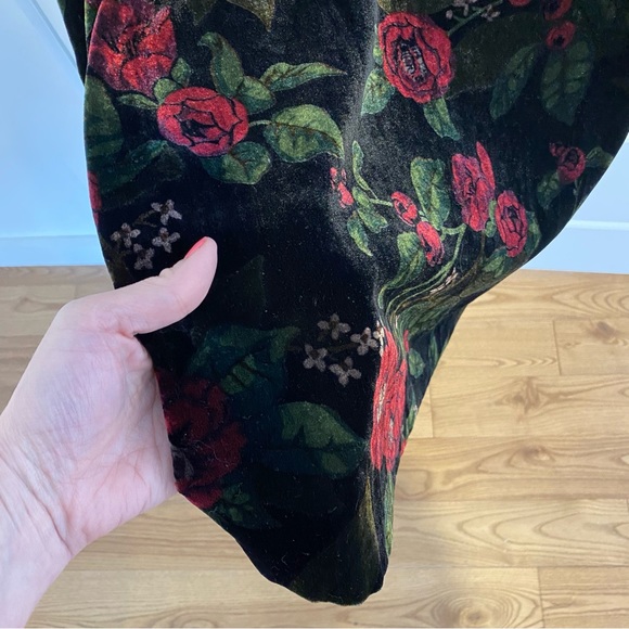 Ann Taylor Cuffed Floral Velvet Shift Dress | Size US 2 - Picture 8 of 13